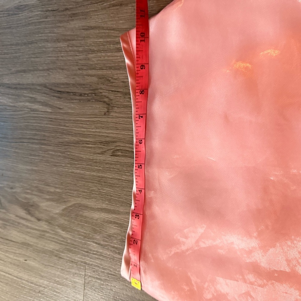 Elegant Pink Floral Embroidered Skirt - Picture 4 of 5